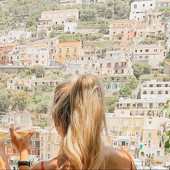 Profile Picture of Kelsey Loding (@lodingke) on Poshmark