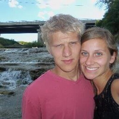 Profile Picture of Laura (@laura_e_randall) on Twitter