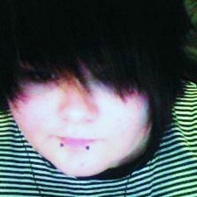 Profile Picture of Alex Mcclanahan (@queerwolfy) on Twitter