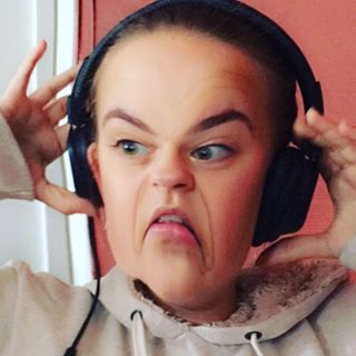 Profile Picture of Tess Hansen (@tess.hansen.3) on Facebook