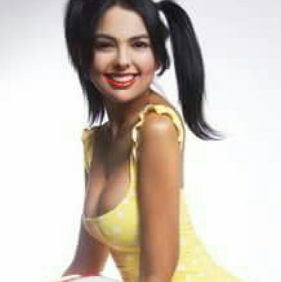 Profile Picture of Roseanna Necochea (@zannaneco1) on Poshmark