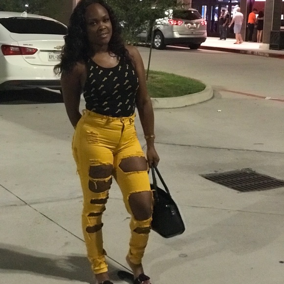 Profile Picture of Tiffany Butler (@essence231003) on Poshmark