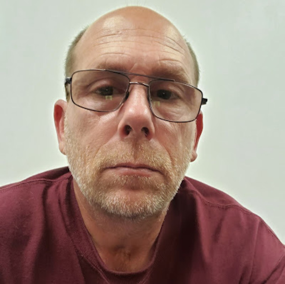 Profile Picture of Tom Mazurowski (@tomtommaz) on Poshmark