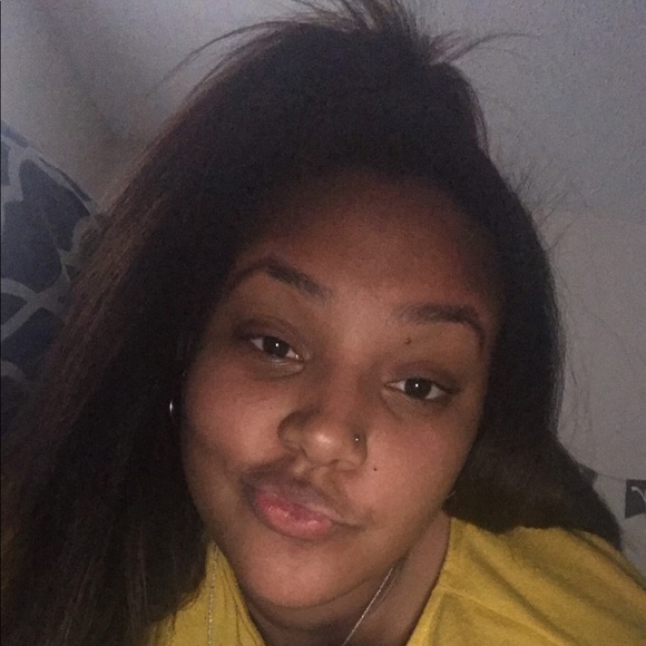 Profile Picture of Kierre Moore (@kimoore20) on Poshmark