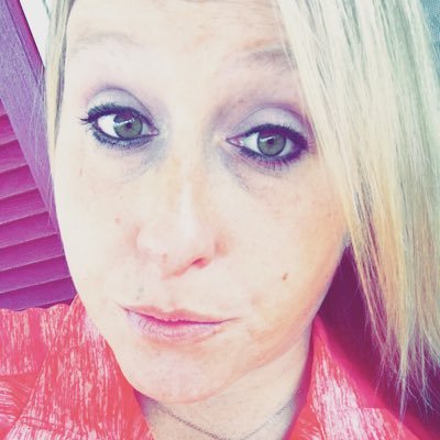 Profile Picture of REbEcCa ShOoK (@bshook1013) on Twitter