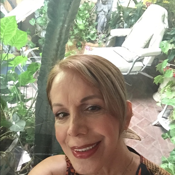 Profile Picture of Maria c Capacete (@lunabonit) on Poshmark