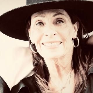 Profile Picture of Jeri Lynn Dennis (@dennisjerilynn) on Instagram