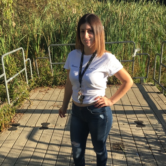 Profile Picture of Lizeth Alvarez (@zeth_253) on Poshmark