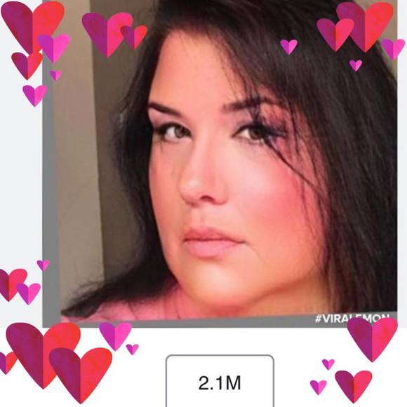 Profile Picture of Terra Sinz cooley (@tlc121970) on Poshmark