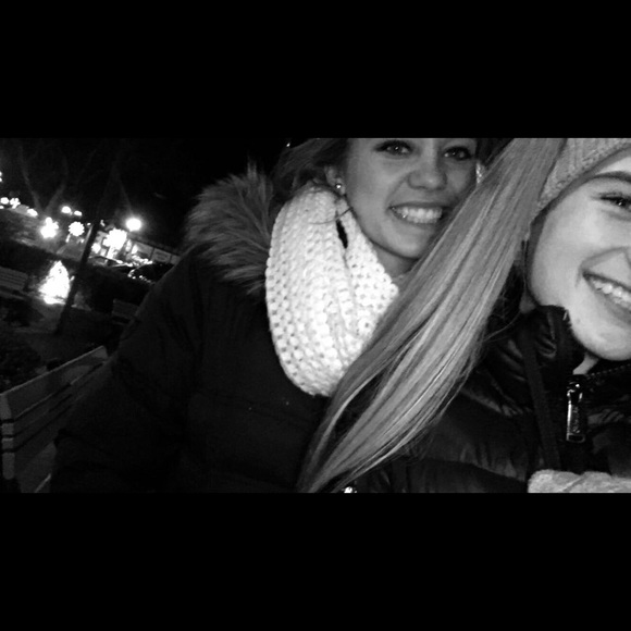 Profile Picture of Jaidyn Bozyk (@jaiboz) on Poshmark