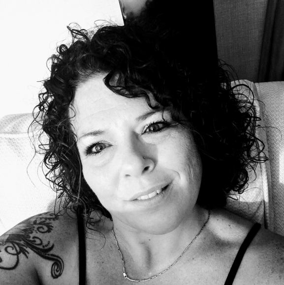 Profile Picture of Kim Grogan (@kagroga) on Poshmark