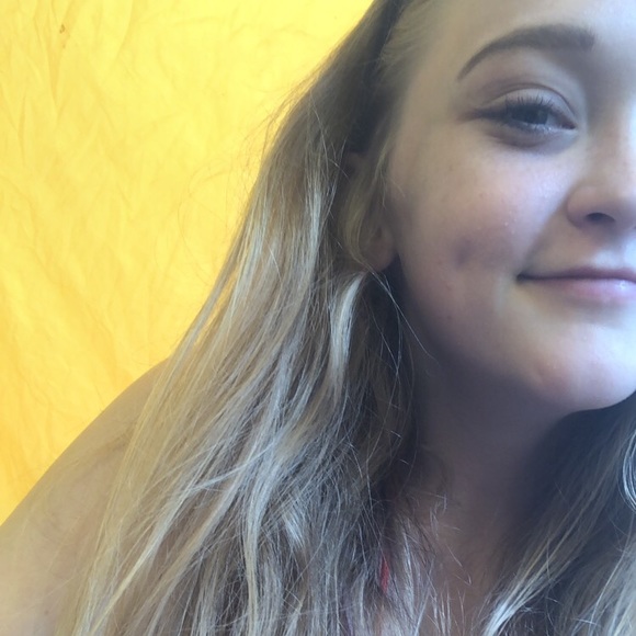 Profile Picture of Jessica Summitt (@jessicasummitt1) on Poshmark