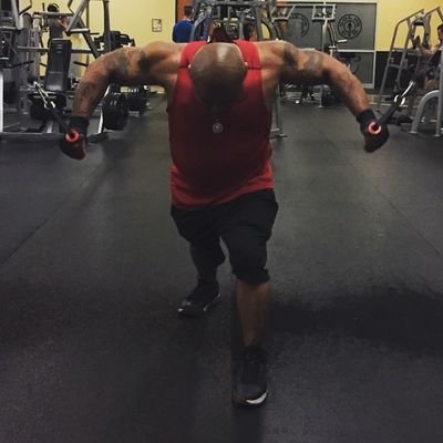 Profile Picture of Larry Cantu (@MrCantu44) on Twitter