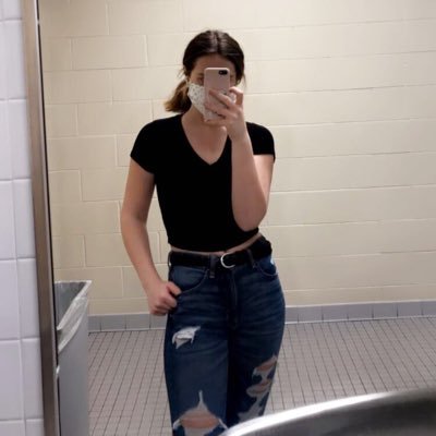 Profile Picture of Hope Sherman (@hopeshermann) on Twitter