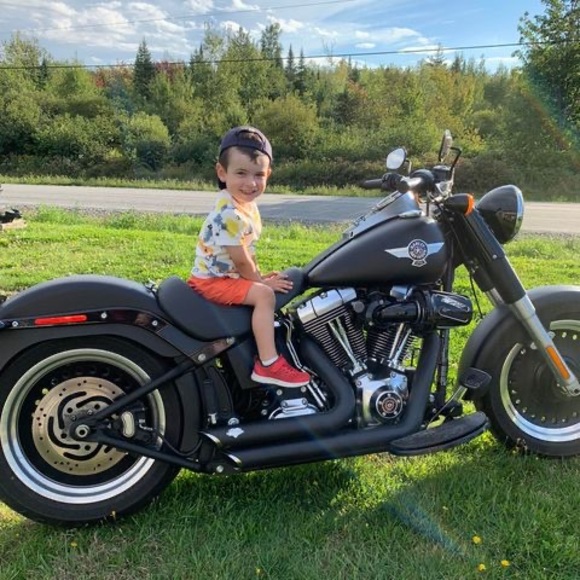 Profile Picture of Daniel Dumas (@toomy1300) on Poshmark