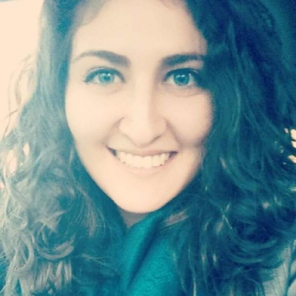 Profile Picture of Ariel Starr (@starrariel) on Poshmark