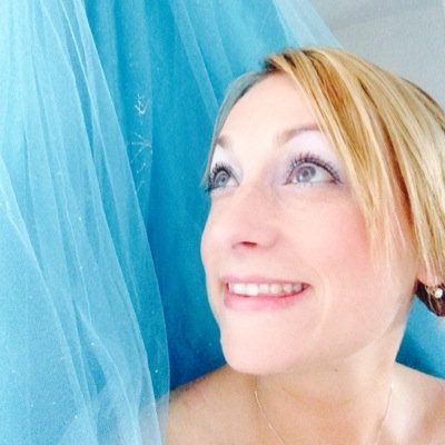 Profile Picture of Lisa Charles (@lisabronafon) on Twitter