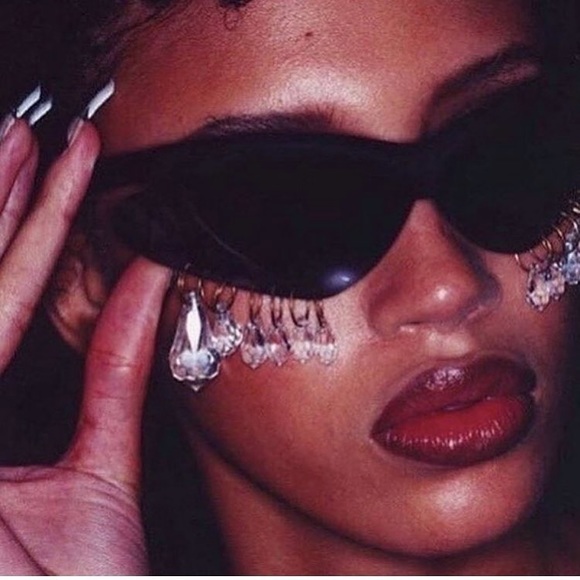 Simone Gordon - Poshmark Profile Picture of Simone Gordon (@brankascloset) on Poshmark