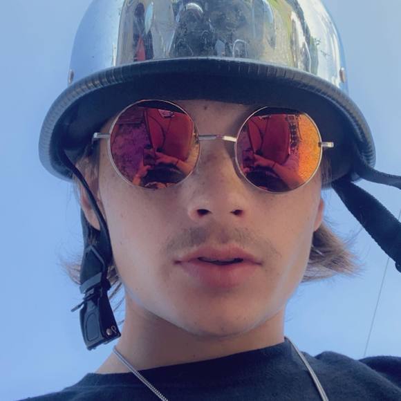 Profile Picture of Lucas Dunaway (@lucasdunaway) on Poshmark