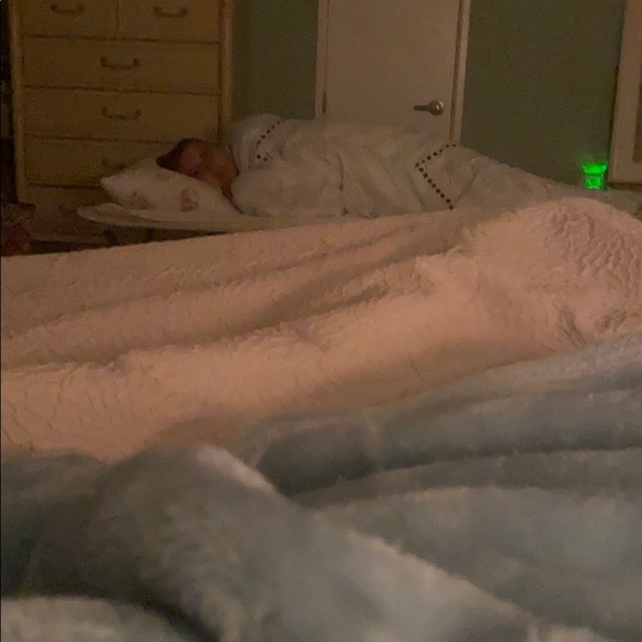 Rachel Hungate - Poshmark Profile Picture of Rachel Hungate (@rhungate01) on Poshmark