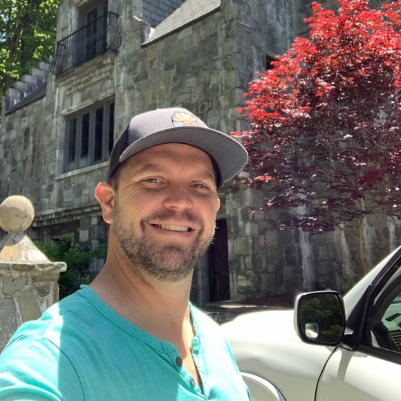 Profile Picture of Dustin Ludwig (@wadeludwig) on Poshmark