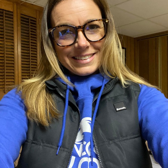 Profile Picture of Dawn Densley (@dawnschell76) on Poshmark