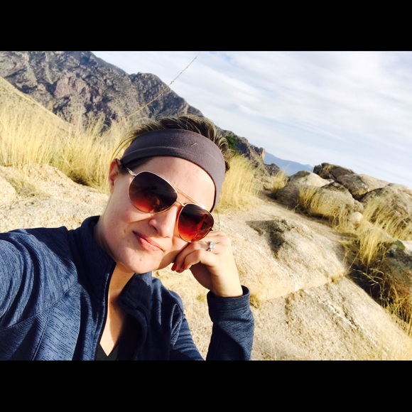 Profile Picture of Tiffany Minnerly (@tminnerly) on Poshmark