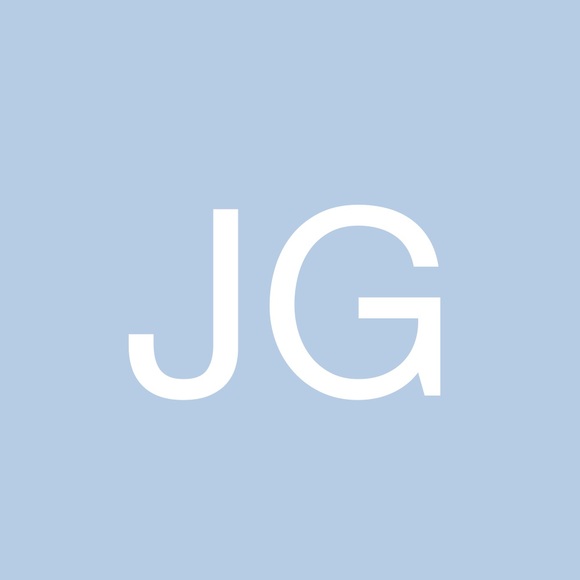 Profile Picture of Jeanine Graykowski (@jpinnova8) on Poshmark