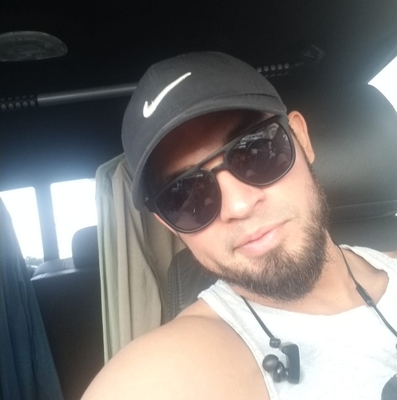 Profile Picture of Eric Cantu (@emc2025) on Poshmark