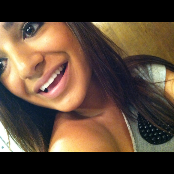 Shauntee Nieto-king - Poshmark Profile Picture of Shauntee Nieto-king (@shauntee) on Poshmark