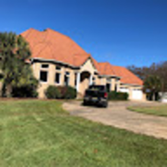 Profile Picture of Héctor Chimal (@hectorchimal75) on Poshmark