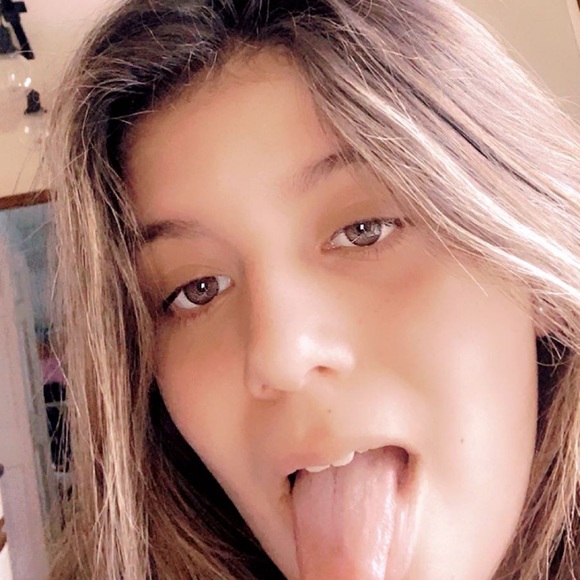 Profile Picture of Alex Anaya (@alexz15) on Poshmark