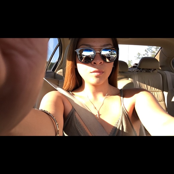 Profile Picture of Juls Falato (@julscatherine) on Poshmark