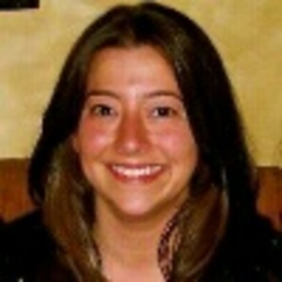 Profile Picture of Andrea Adimando (@ajaprn) on Poshmark