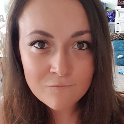 Profile Picture of Amanda Holloway (@amandahoare1) on Twitter