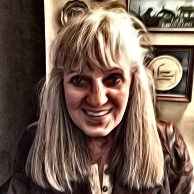 Profile Picture of Carole Curtis Dwyer (@carole_dwyer) on Twitter