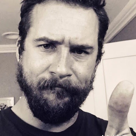 Profile Picture of Daniel Dumas (@joobieboobie882) on Poshmark