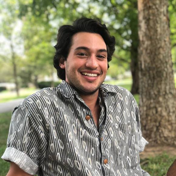 Profile Picture of Danny Utrera (@dannyutrera) on Poshmark