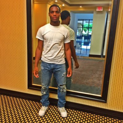 Profile Picture of Derrick Geter (@31_Geter) on Twitter