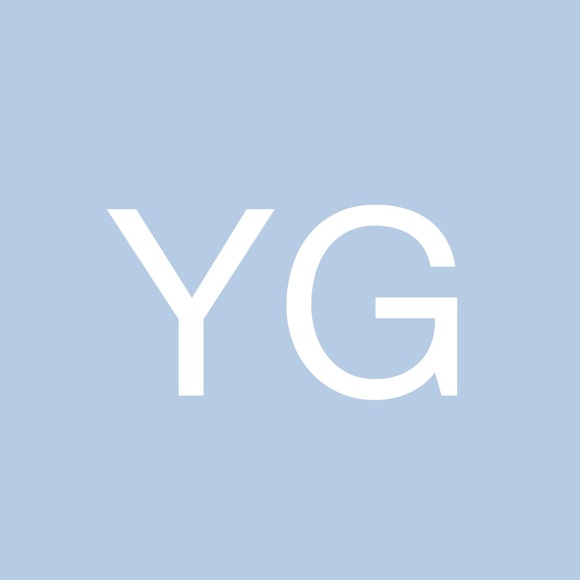 Profile Picture of Yolanda Gonzalez (@yogo104) on Poshmark