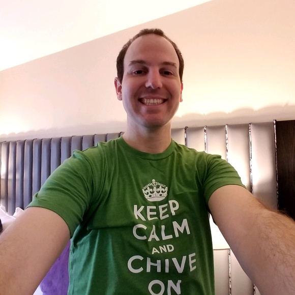 Profile Picture of Christopher Hinkle (@c_hinkle) on Poshmark