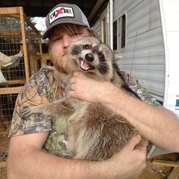 Profile Picture of Matt Schryer (@m_schryer) on Poshmark