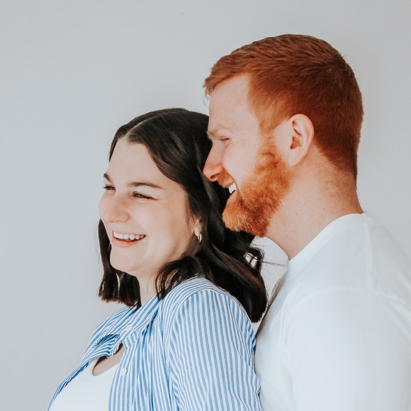 Profile Picture of Danielle Hennessy (@djgh1011) on Poshmark