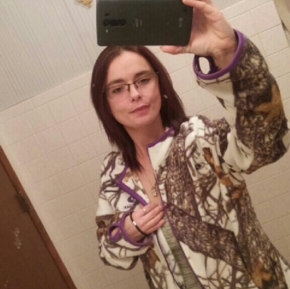 Profile Picture of Misty Fricano (@mistyfricano) on Poshmark