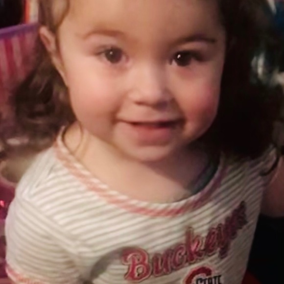 Profile Picture of Tara Vincent (@tarawilla2018) on Poshmark