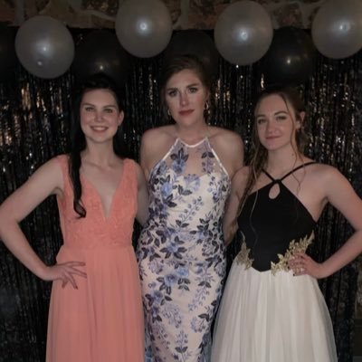 Profile Picture of Autumn (@a_stein2021) on Twitter