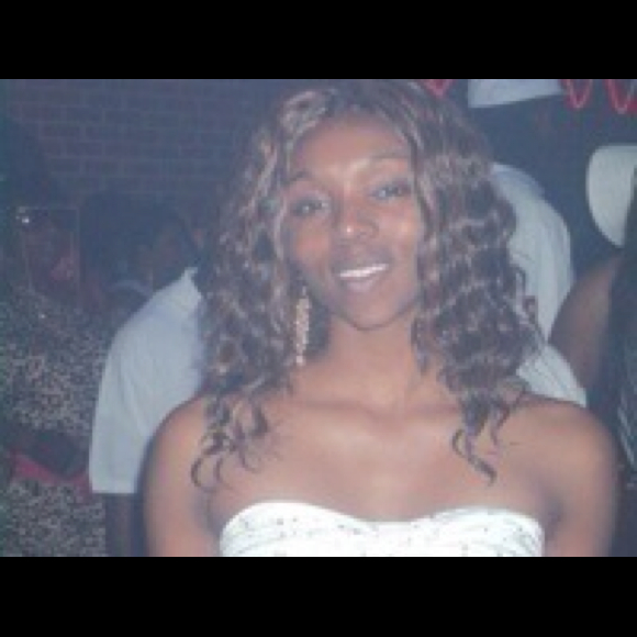 Profile Picture of Simone Poole (@srose1) on Poshmark