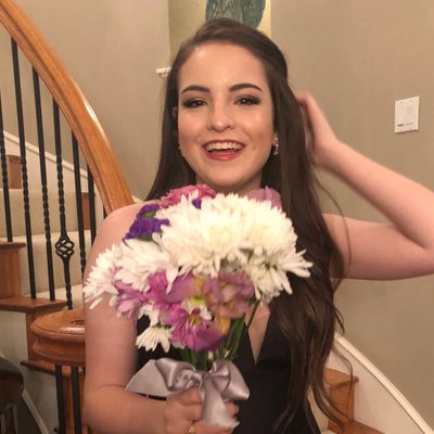 Profile Picture of Laurel Champagne (@LaurelChamp) on Twitter