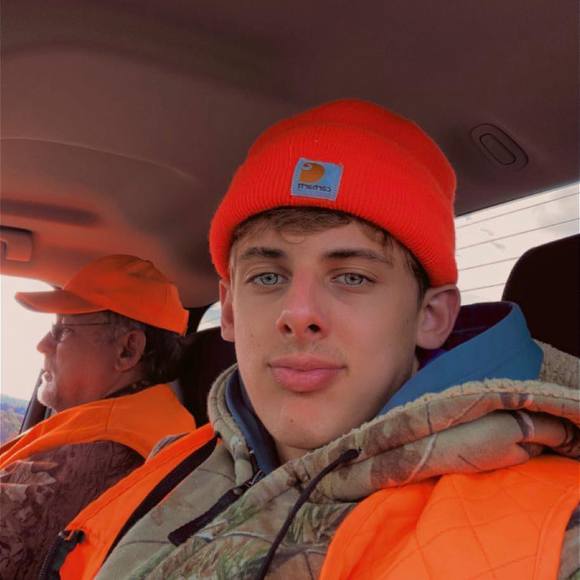 Profile Picture of Andrew Preston (@shaneshrt11) on Poshmark