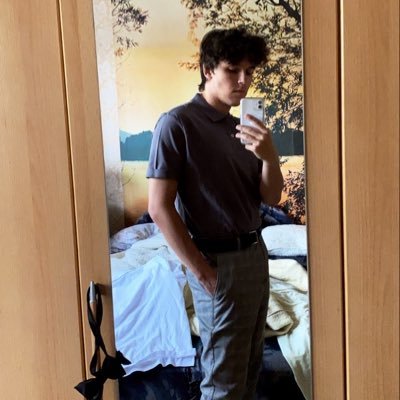 Profile Picture of Szabó Robin (@SzabRobin1) on Twitter